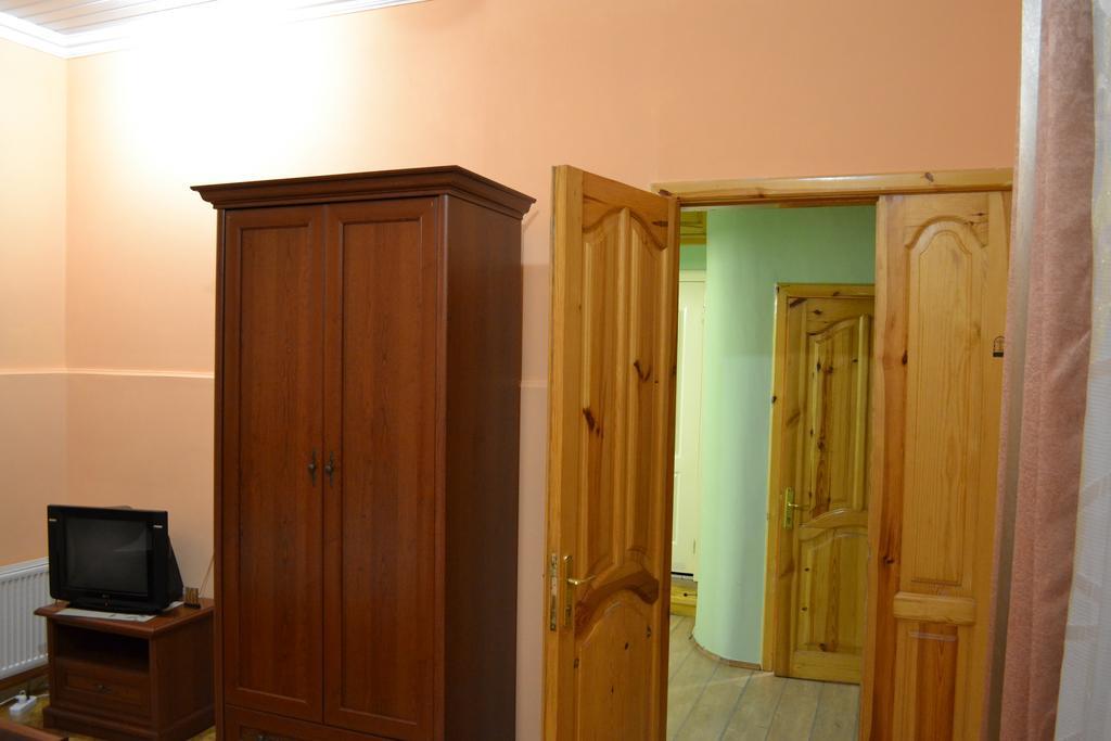 לבוב Apartment On Ploshcha Svyatogo Teodora מראה חיצוני תמונה